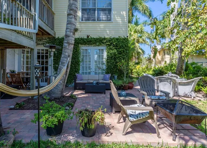 Garden Studio Just Minutes To Naples Sandy Beaches